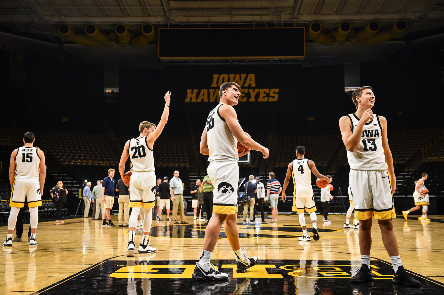 100919-qct-spt-iowa-hoops-media-049a.JPG